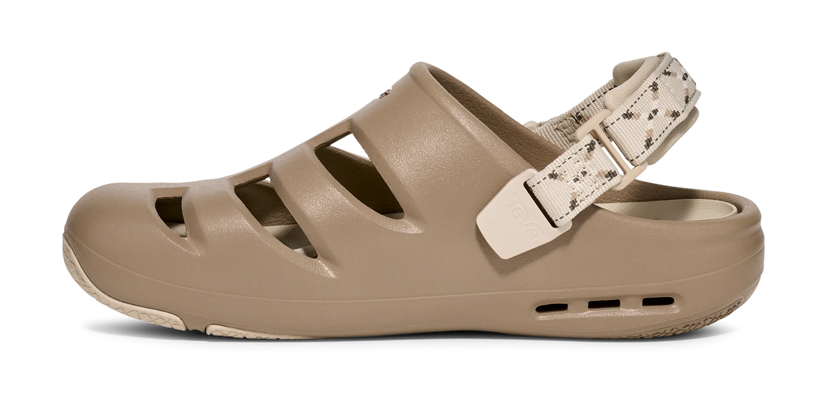 ApreAqua Closed-Toe Water Sandal